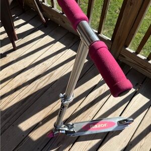 Razor Kids Scooter - Pink Handle Grips and Deck Accents